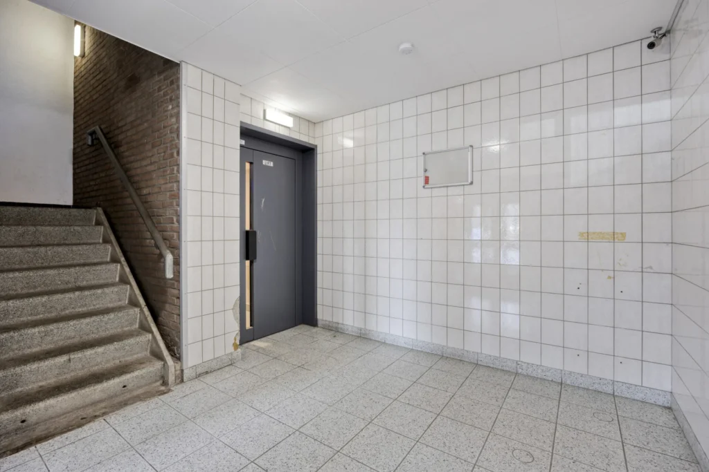 Titus Brandsmahove 32