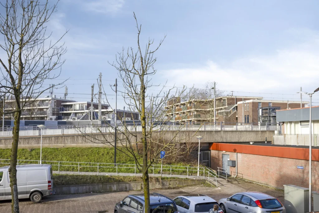 Titus Brandsmahove 32