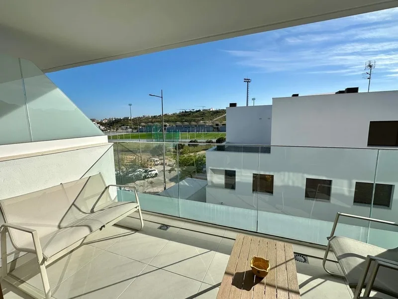 Instapklaar 2-slaapkamer appartement in het hart van Estepona