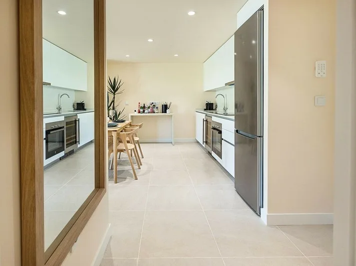 Stijlvol 2-slaapkamer tuinappartement in Aranya Estepona