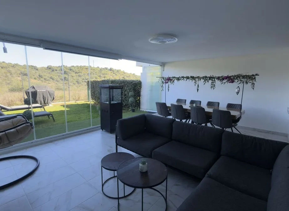 Luxe 2-slaapkamer tuinappartement in Serenity Views
