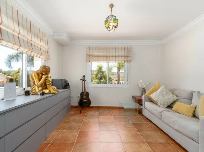 Mediterrane villa met zeezicht en extra bouwperceel – La Cala de Mijas