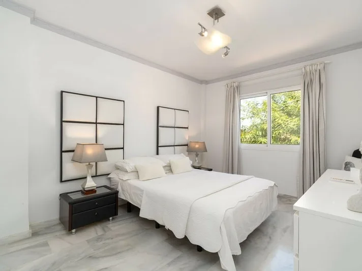 Mediterrane villa met zeezicht en extra bouwperceel – La Cala de Mijas