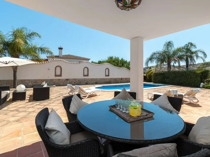 Mediterrane villa met zeezicht en extra bouwperceel – La Cala de Mijas